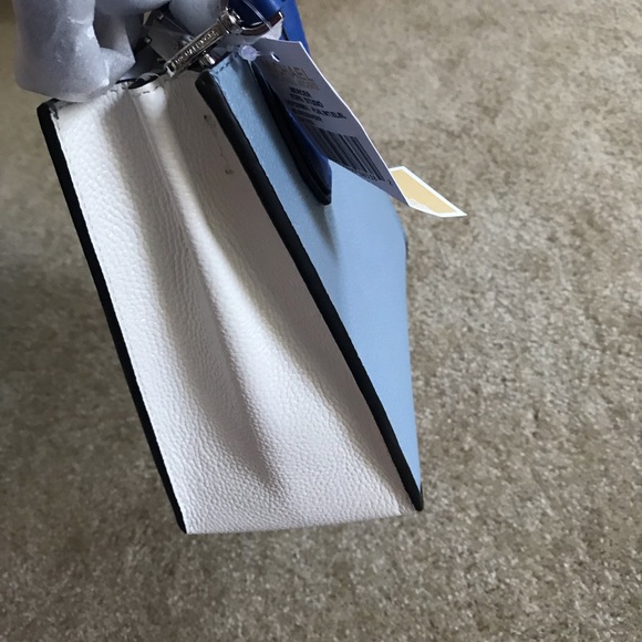 Michael Kors mercer bag - Picture 3 of 8